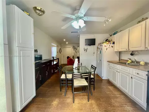 Other - 2465 NE 15th Ave, Pompano Beach, FL 33064 photo 3 of 10