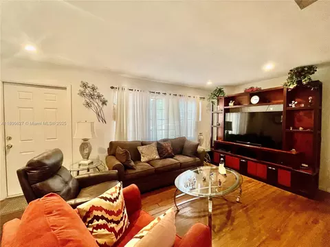 Living - 2465 NE 15th Ave, Pompano Beach, FL 33064 photo 1 of 3