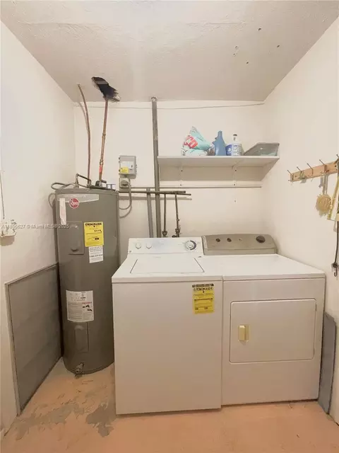 Other - 2465 NE 15th Ave, Pompano Beach, FL 33064 photo 9 of 10