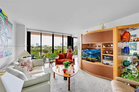 3640 Yacht Club Dr #502, Aventura, FL 33180