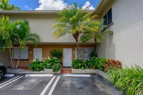 451 NW 82nd Ave #805, Miami, FL 33126