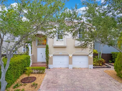11229 NW 47th Ln, Doral, FL 33178