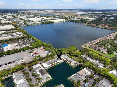 View/Area - 16380 Briar Patch Pl, Miami Lakes, FL 33014 photo 5 of 5