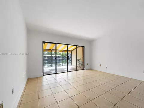 Living - 16380 Briar Patch Pl, Miami Lakes, FL 33014 photo 1 of 6