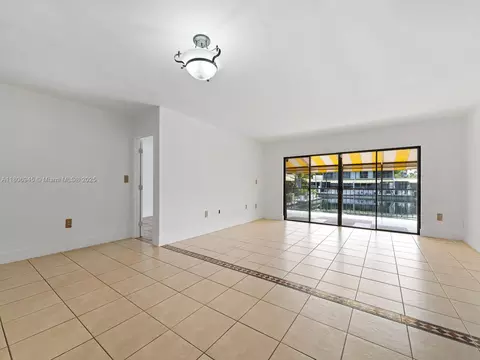 Living - 16380 Briar Patch Pl, Miami Lakes, FL 33014 photo 2 of 6