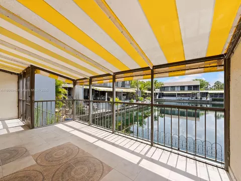 Exterior - 16380 Briar Patch Pl, Miami Lakes, FL 33014 photo 4 of 5