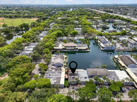 View/Area - 16380 Briar Patch Pl, Miami Lakes, FL 33014 photo 2 of 5