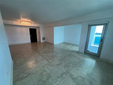 7501 E Treasure Dr #9D, North Bay Village, FL 33141