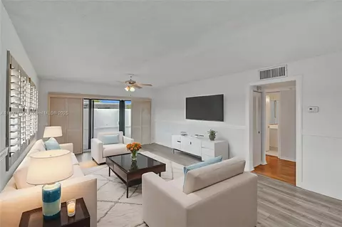2924 Day Ave #PH4N, Coconut Grove, FL 33133