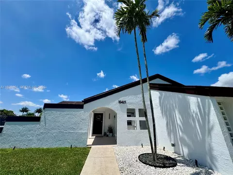 15421 SW 158th St, Miami, FL 33187