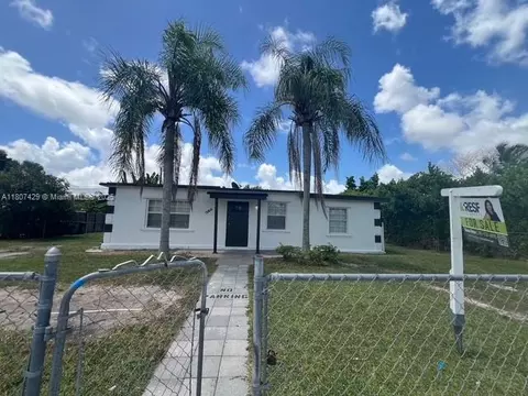 15510 Leisure Dr, Homestead, FL 33033