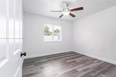 1402 E River Dr, Margate, FL 33063 photo 22