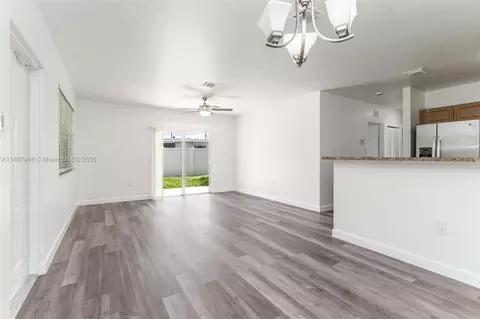 1402 E River Dr, Margate, FL 33063 photo 9