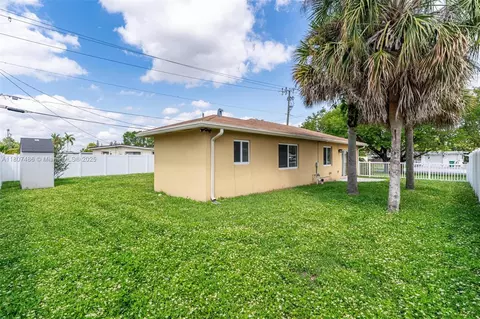 1402 E River Dr, Margate, FL 33063 photo 7