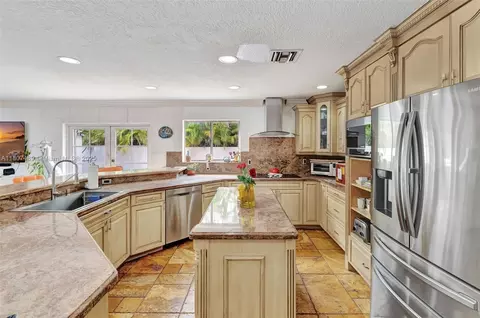 Kitchen - 8360 NW 159th Ter, Miami Lakes, FL 33016 photo 3 of 3