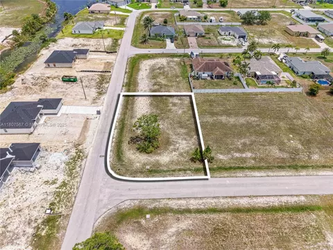 1104 NE 40th St, Other, FL 33914