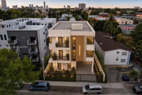 850 SW 2nd St, Miami, FL 33130