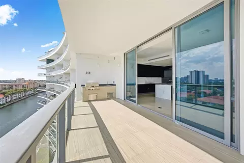 3250 NE 188th St #906, Aventura, FL 33180