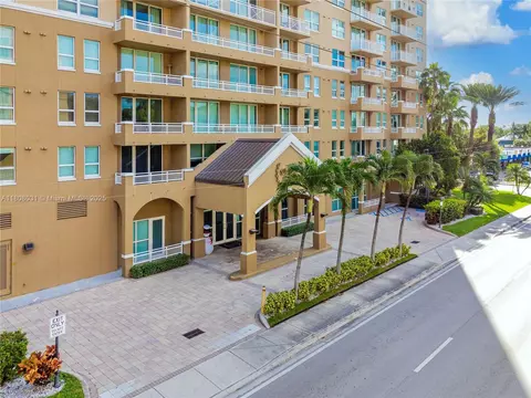 2665 SW 37th Ave #906, Miami, FL 33133