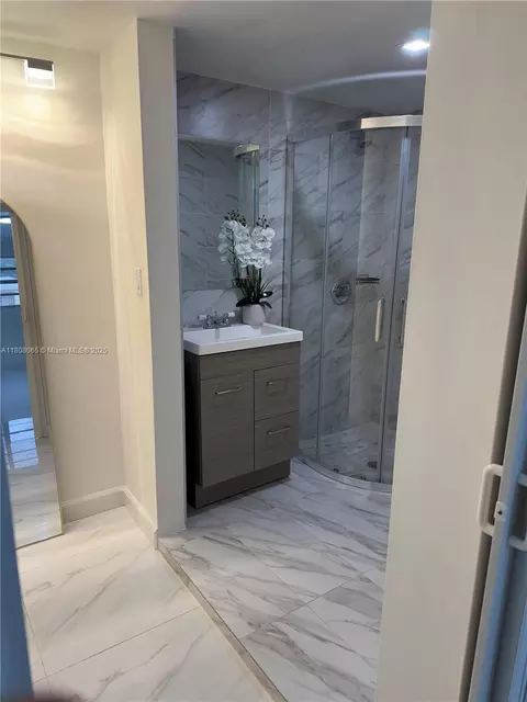 650 E 55th St, Hialeah, FL 33013 photo 13