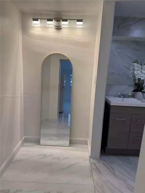 650 E 55th St, Hialeah, FL 33013 photo 12