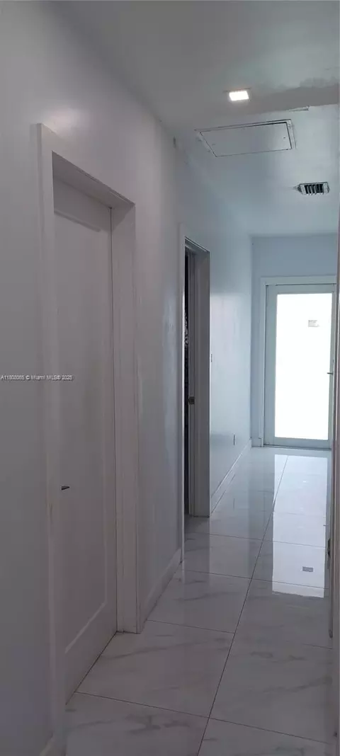 650 E 55th St, Hialeah, FL 33013 photo 15