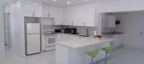 650 E 55th St, Hialeah, FL 33013 photo 6