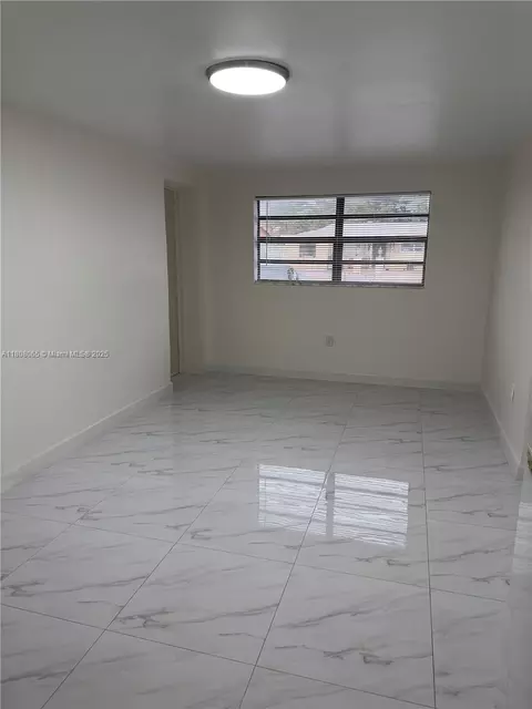 650 E 55th St, Hialeah, FL 33013 photo 11