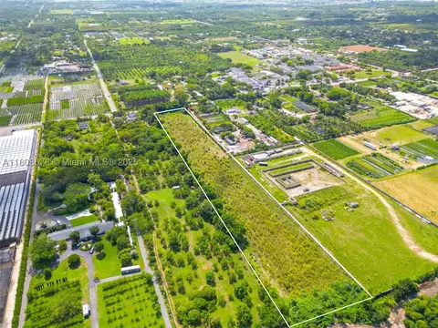 243 SW Nn Sw 162 Ave, Homestead, FL 33031