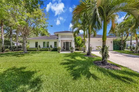 7495 SW 105th Ter, Pinecrest, FL 33156