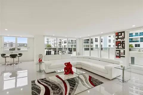 2751 S Ocean Dr #301S, Hollywood, FL 33019