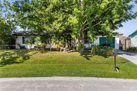 2013 SW Aquarius Ln, Port Saint Lucie, FL 34984
