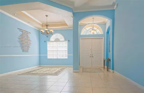 4149 E Gardenia Ave, Weston, FL 33332