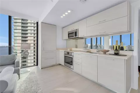650 NE 32nd St #3708, Miami, FL 33137 photo 8