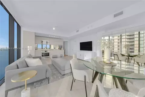 650 NE 32nd St #3708, Miami, FL 33137 photo 6