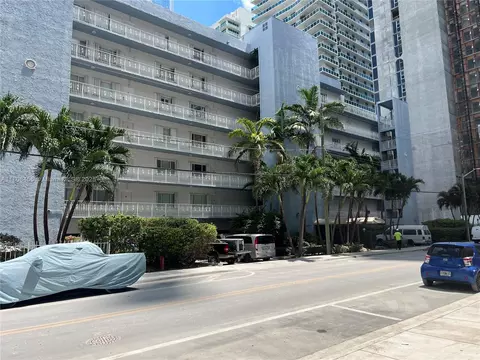 677 NE 24th St #607, Miami, FL 33137
