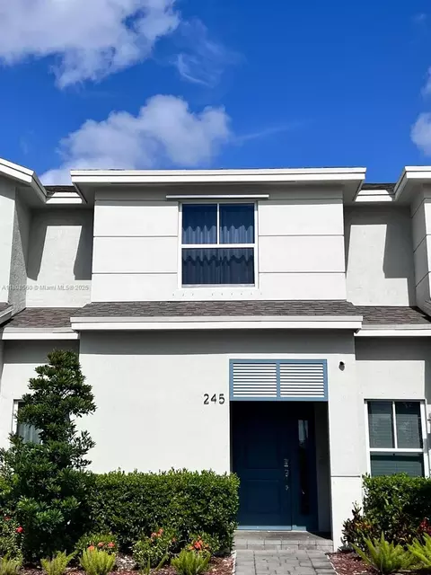 245 NE 3rd Ct, Florida City, FL 33034