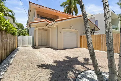 2922 Catalina St #2922, Miami, FL 33133