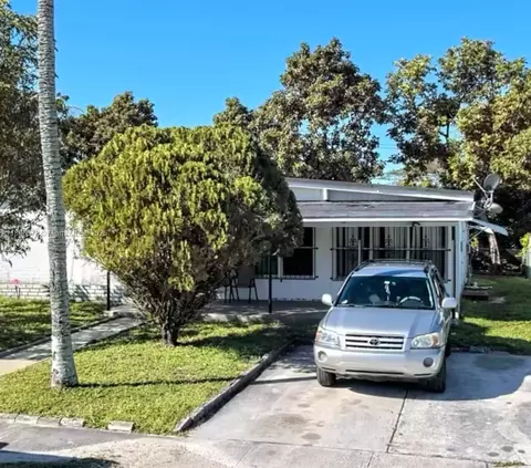 18032 NW 8th Ave, Miami Gardens, FL 33169