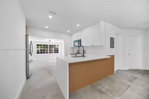 3420 SW 12th Pl, Fort Lauderdale, FL 33312