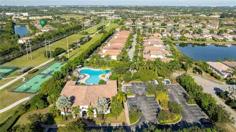 3990 NW 85th Ave, Pembroke Pines, FL 33024