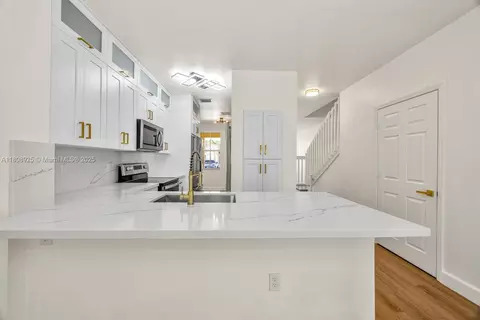 2928 SE 2nd St #5, Homestead, FL 33033