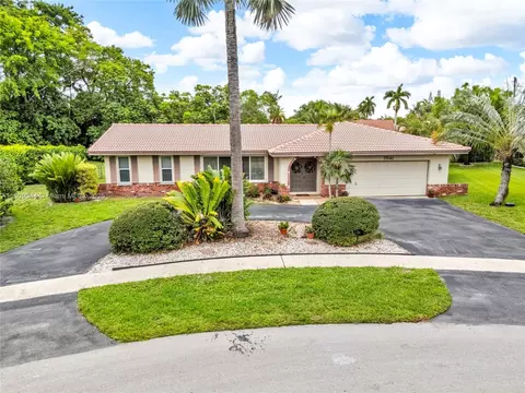 7541 SW 9th St, Plantation, FL 33317