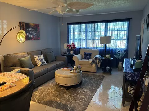 2223 Park Ln #102, Hollywood, FL 33021