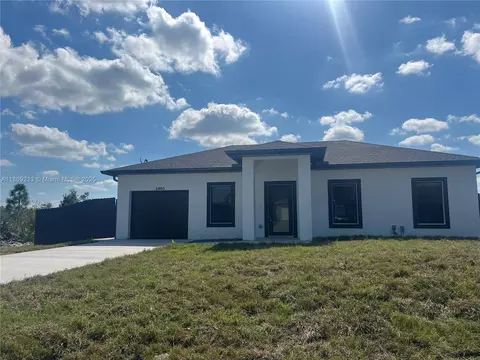 2903 W 64th St, Lehigh Acres, FL 33971