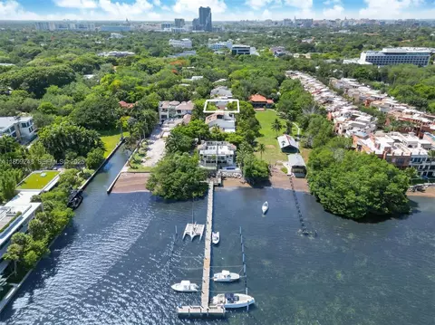 3169 Via Abitare Way #6, Miami, FL 33133