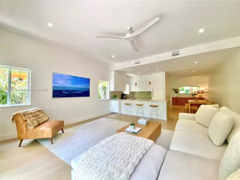 3146 Mcdonald St #3146, Miami, FL 33133