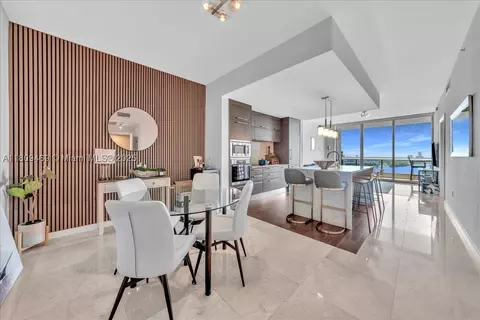 900 Biscayne Blvd #2504, Miami, FL 33132
