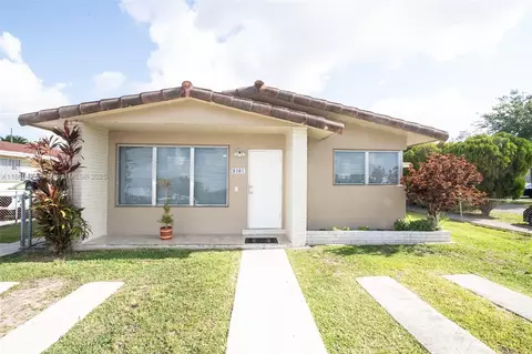 9301 SW 37th St, Miami, FL 33165