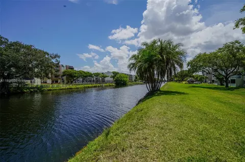 7800 Camino Real #H-411, Miami, FL 33143